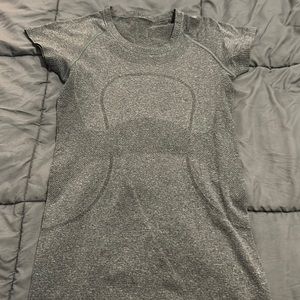 Lululemon shirt
